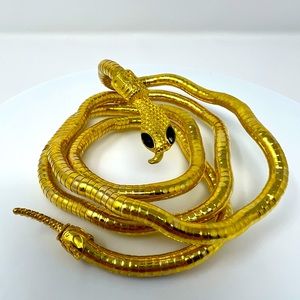 Neckless or bracelet gold snake